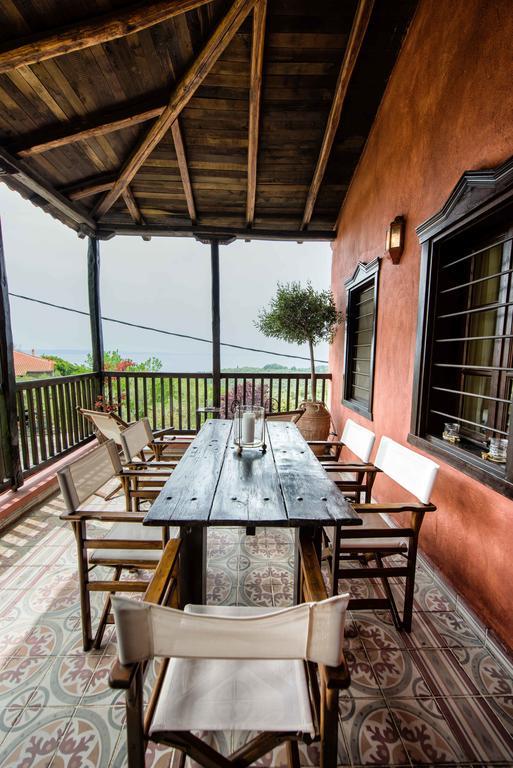 Mulberry House Villa Ситония Екстериор снимка